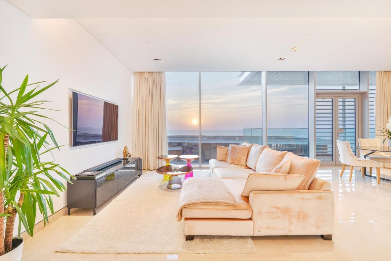 Posh 2 Bedroom Oceanfront Apt In The Heart Of Bluewaters Island Dubai Exterior photo