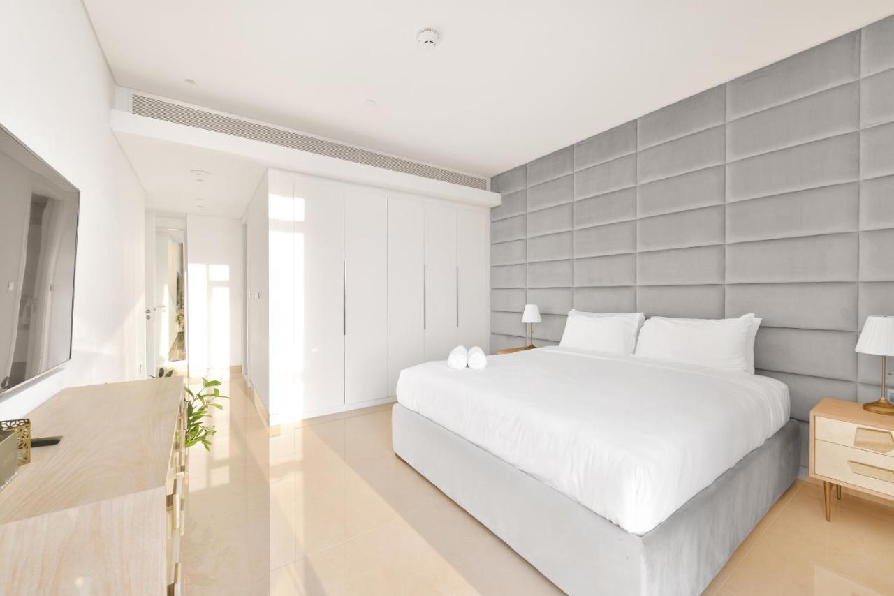 Posh 2 Bedroom Oceanfront Apt In The Heart Of Bluewaters Island Dubai Exterior photo