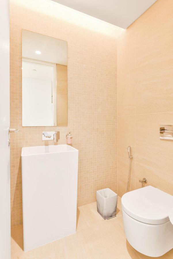 Posh 2 Bedroom Oceanfront Apt In The Heart Of Bluewaters Island Dubai Exterior photo