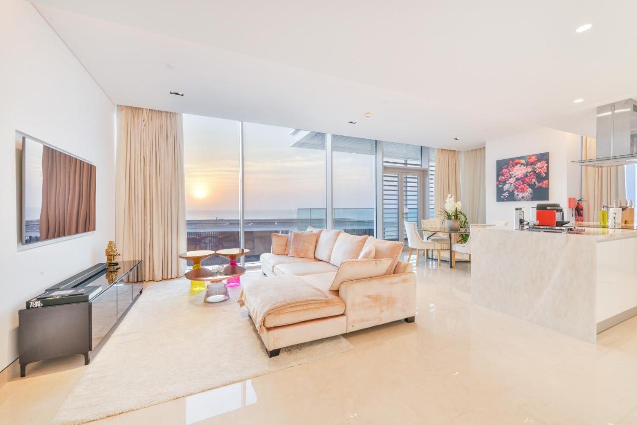 Posh 2 Bedroom Oceanfront Apt In The Heart Of Bluewaters Island Dubai Exterior photo